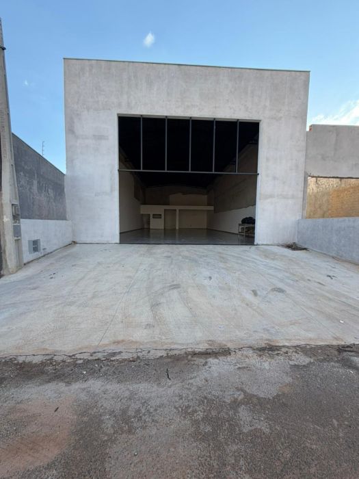 Barrac�o - Aluguel - Jardim Universit�rio - Botucatu - SP