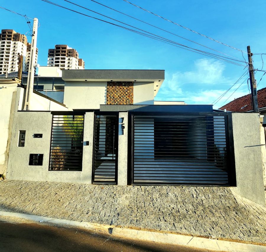 Casa Alto Padrão - Venda - Centro - Botucatu - SP