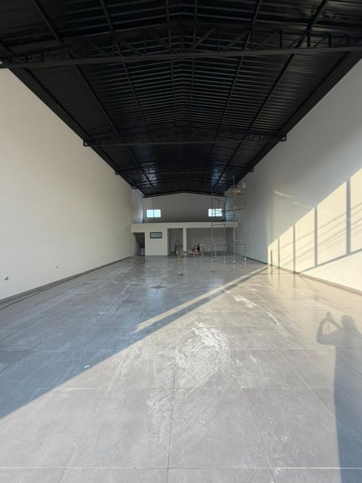Barrac�o - Venda - Jardim Universit�rio - Botucatu - SP