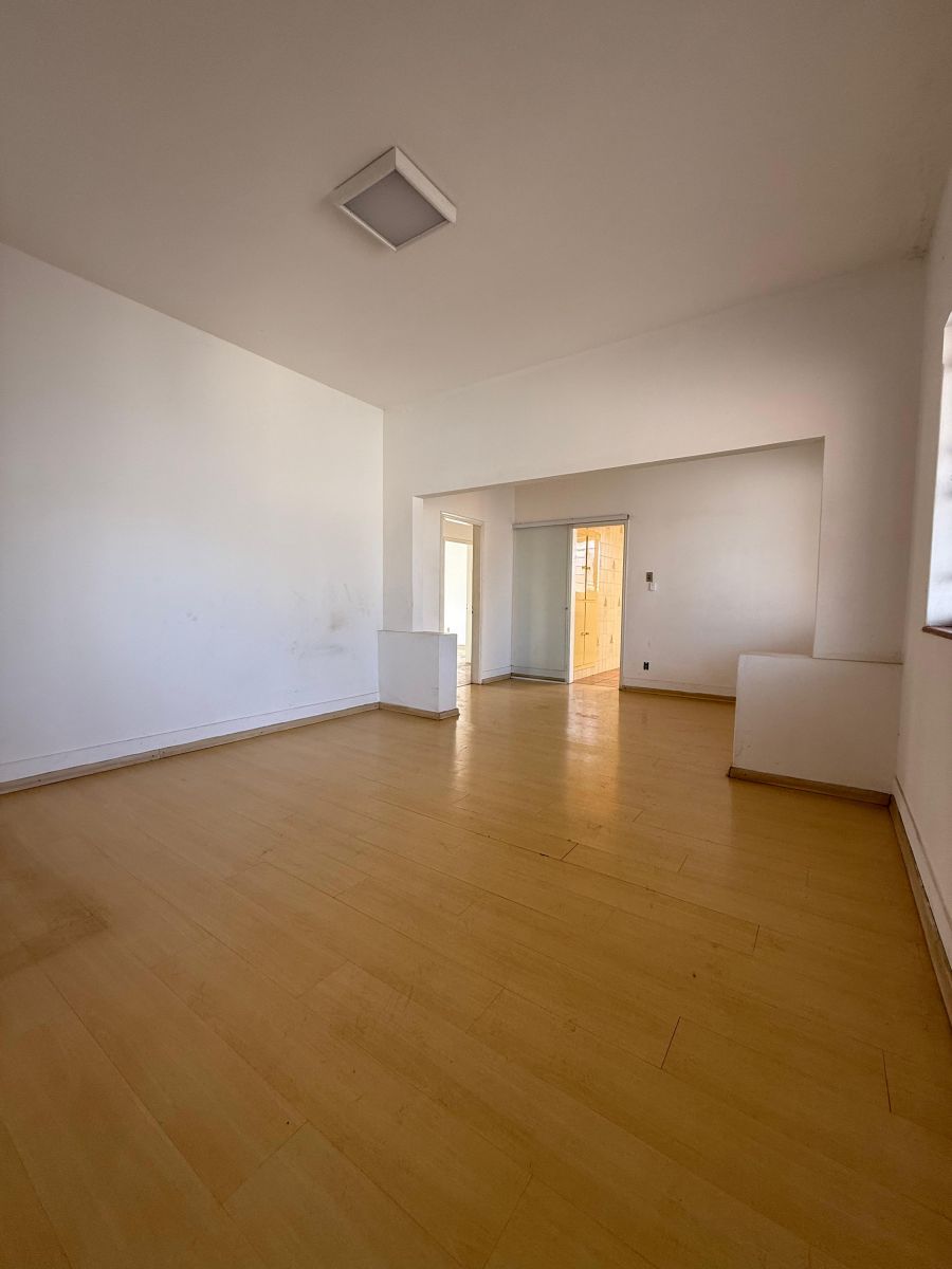 Casa - Aluguel - Av: Floriano Peixoto - Botucatu - SP