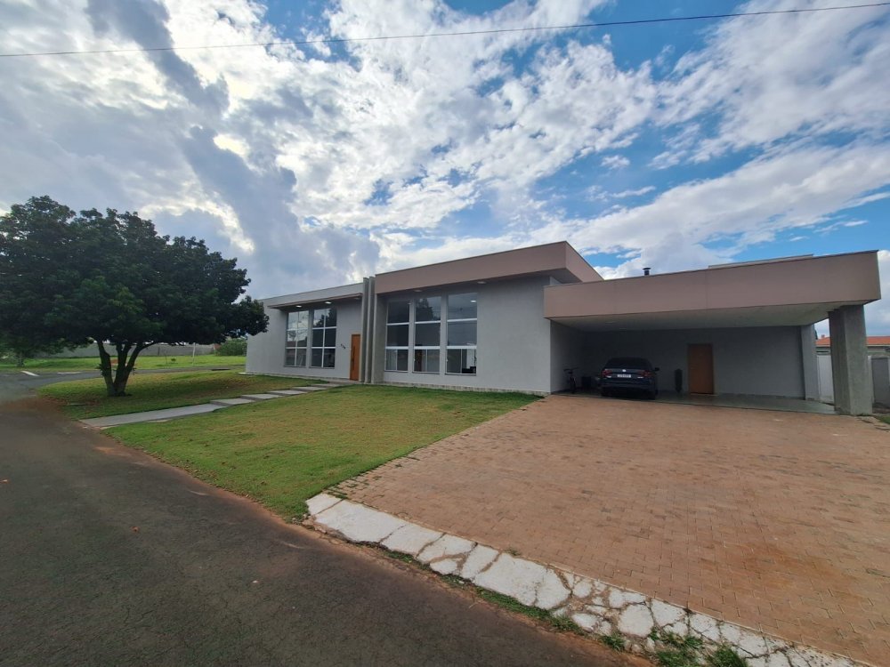 Casa Alto Padro - Venda - Residencial Parque Laguna I - Botucatu - SP